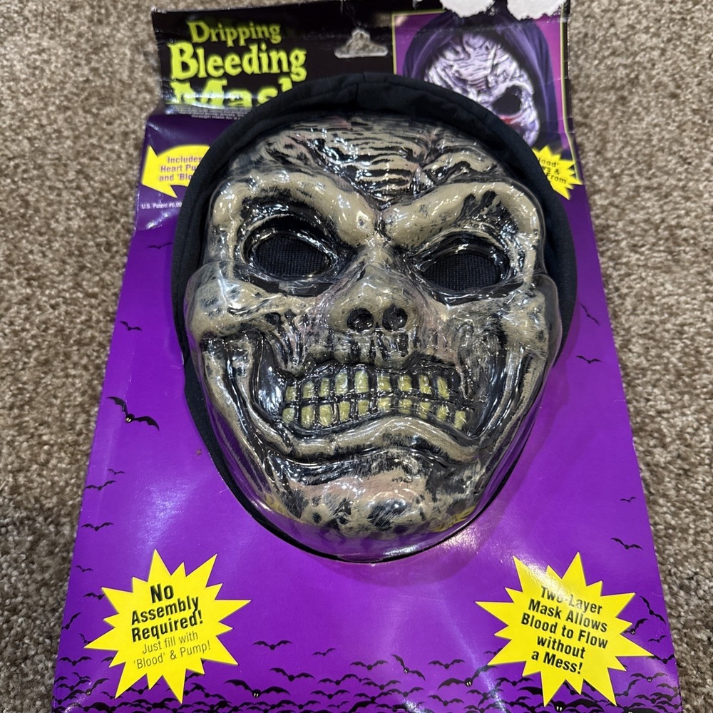 Halloween Dripping Bleeding Mask Hood Fun World  NEW In Box, Scary Grotesque